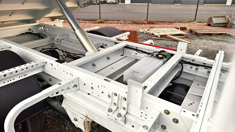 Benne Excalibur, faux-châssis