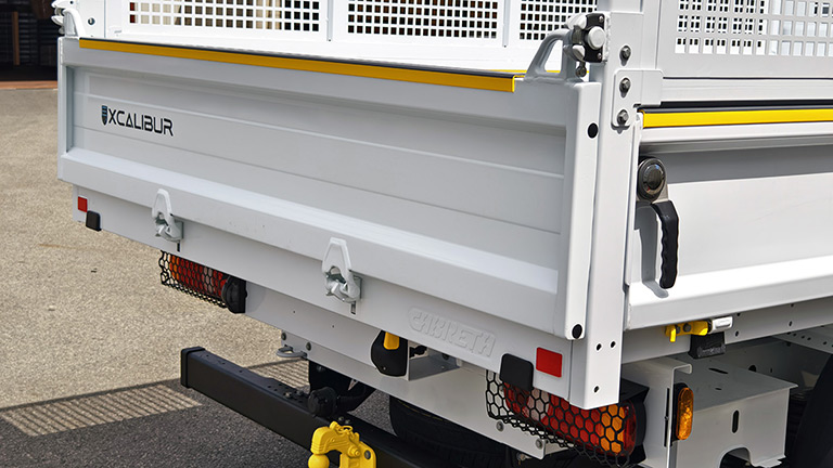 Benne Excalibur, porte arrière