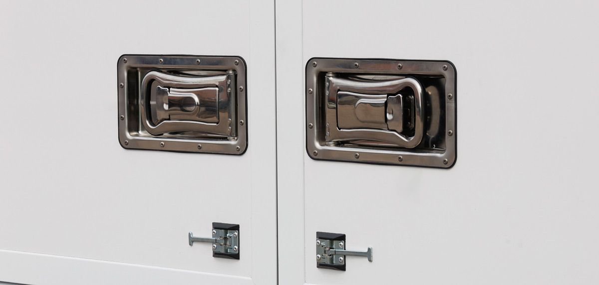 Cabreta, seconde fermeture en inox encastrée