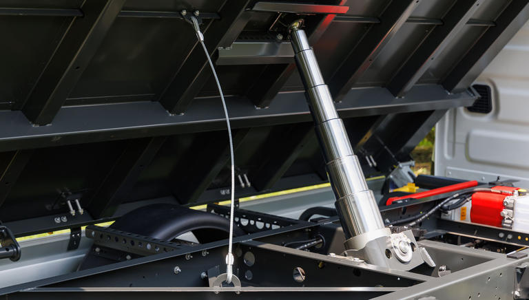 Cabreta tribenne, vérin